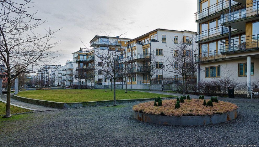 Estocolmo. Hammarby Sjöstad: un barrio ecológico en el sitio de una zona industrial abandonada Estocolmo. Hammarby Sjöstad: un barrio ecológico en el sitio de una zona industrial abandonada