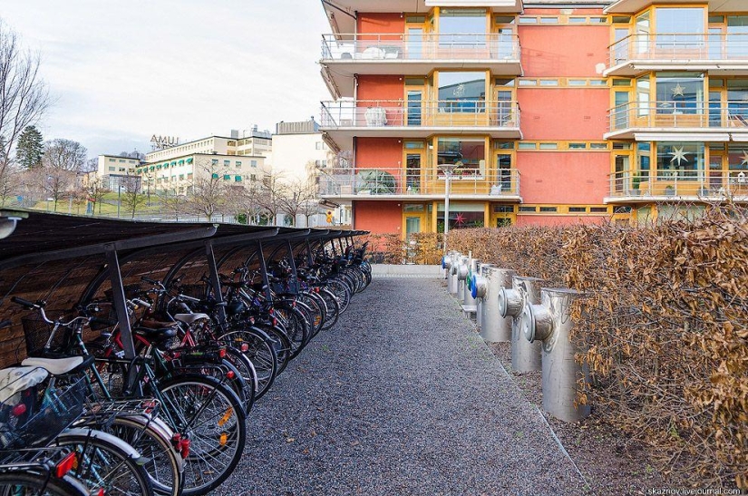 Estocolmo. Hammarby Sjöstad: un barrio ecológico en el sitio de una zona industrial abandonada Estocolmo. Hammarby Sjöstad: un barrio ecológico en el sitio de una zona industrial abandonada