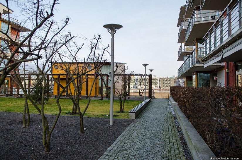 Estocolmo. Hammarby Sjöstad: un barrio ecológico en el sitio de una zona industrial abandonada Estocolmo. Hammarby Sjöstad: un barrio ecológico en el sitio de una zona industrial abandonada