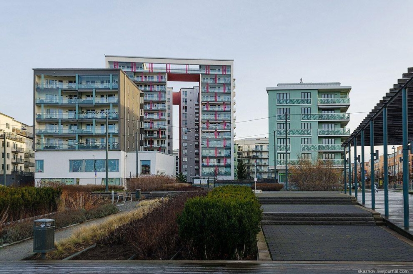 Estocolmo. Hammarby Sjöstad: un barrio ecológico en el sitio de una zona industrial abandonada Estocolmo. Hammarby Sjöstad: un barrio ecológico en el sitio de una zona industrial abandonada
