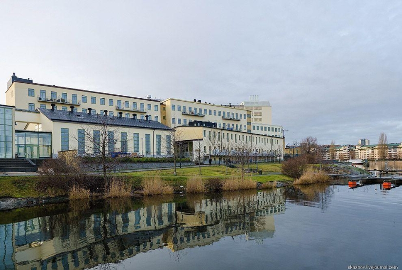 Estocolmo. Hammarby Sjöstad: un barrio ecológico en el sitio de una zona industrial abandonada Estocolmo. Hammarby Sjöstad: un barrio ecológico en el sitio de una zona industrial abandonada