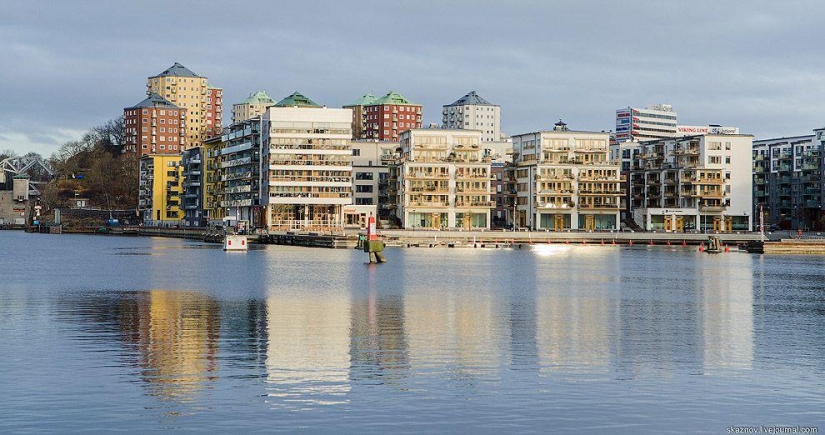 Estocolmo. Hammarby Sjöstad: un barrio ecológico en el sitio de una zona industrial abandonada Estocolmo. Hammarby Sjöstad: un barrio ecológico en el sitio de una zona industrial abandonada