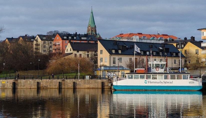 Estocolmo. Hammarby Sjöstad: un barrio ecológico en el sitio de una zona industrial abandonada Estocolmo. Hammarby Sjöstad: un barrio ecológico en el sitio de una zona industrial abandonada