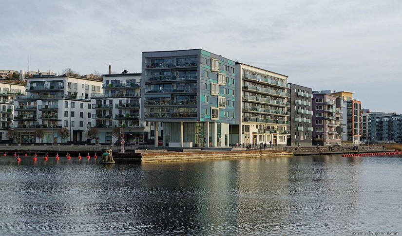 Estocolmo. Hammarby Sjöstad: un barrio ecológico en el sitio de una zona industrial abandonada Estocolmo. Hammarby Sjöstad: un barrio ecológico en el sitio de una zona industrial abandonada