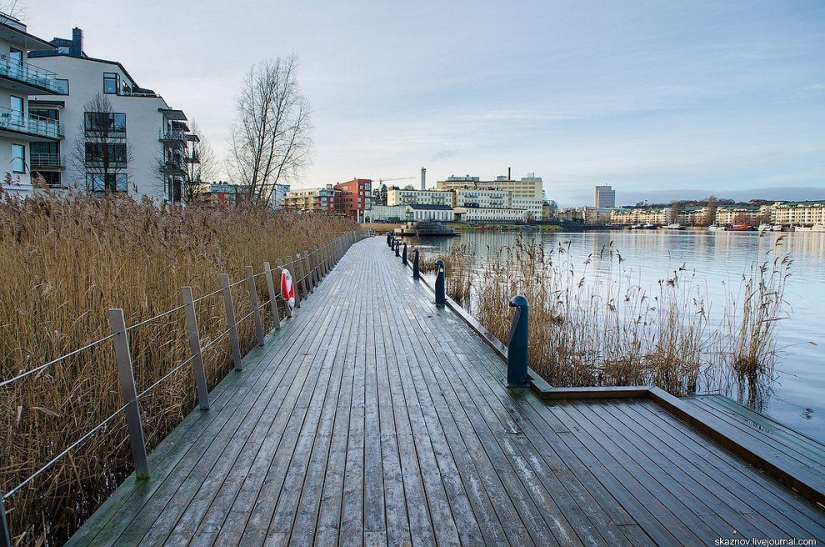 Estocolmo. Hammarby Sjöstad: un barrio ecológico en el sitio de una zona industrial abandonada Estocolmo. Hammarby Sjöstad: un barrio ecológico en el sitio de una zona industrial abandonada
