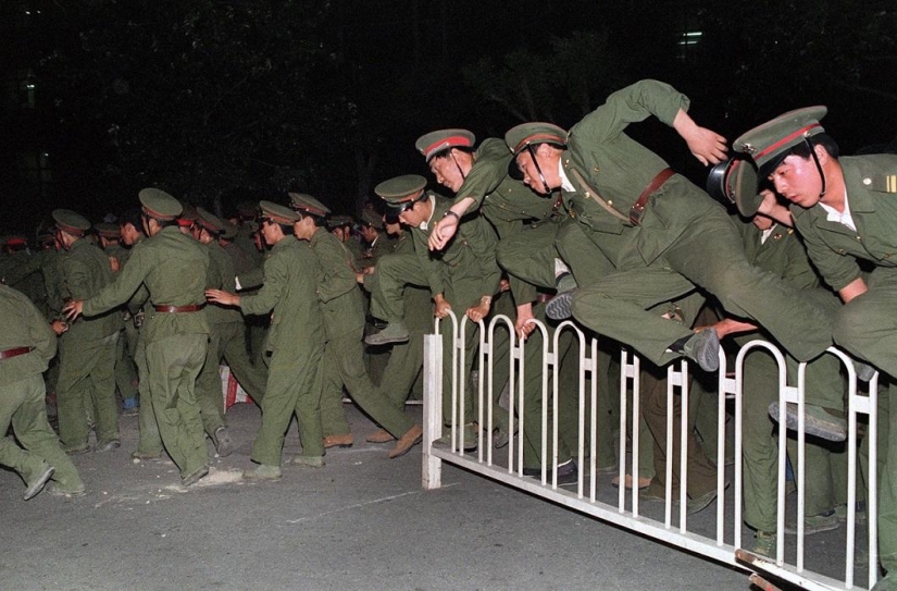 Execution of demonstrators in Tiananmen Square 25 years ago