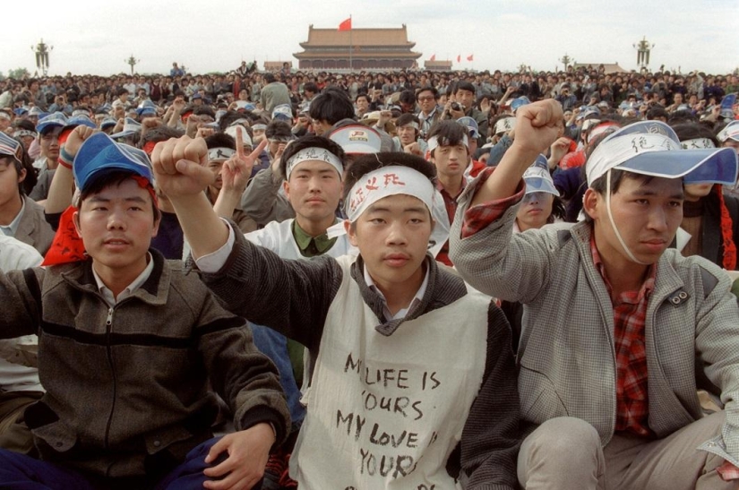 Execution of demonstrators in Tiananmen Square 25 years ago