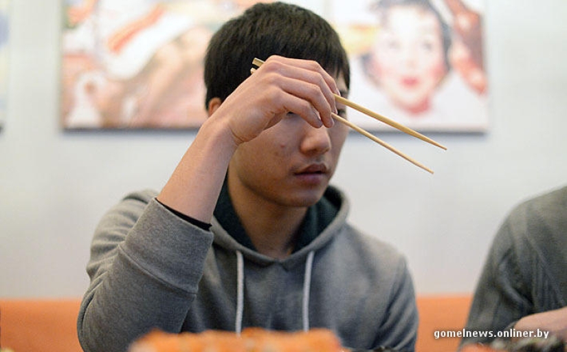Experiment: a real Japanese tried real Gomel sushi