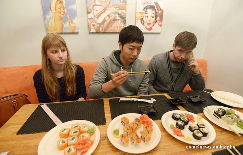 Experimento: un verdadero japonés probó el verdadero sushi Gomel