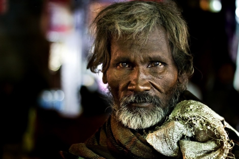 Expressive and colorful portraits from different parts of the world Expressive and colorful portraits from different parts of the world