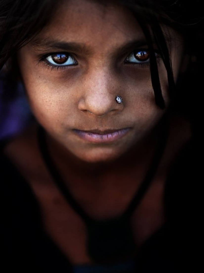 Expressive and colorful portraits from different parts of the world Expressive and colorful portraits from different parts of the world