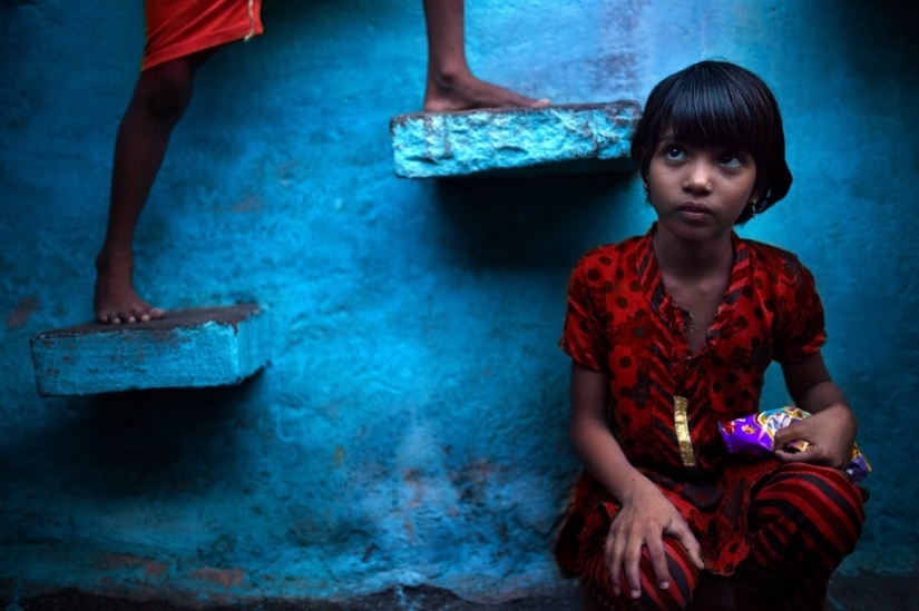 Expressive and colorful portraits from different parts of the world Expressive and colorful portraits from different parts of the world