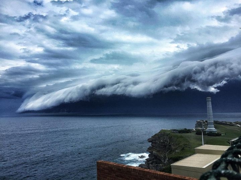 Extraña nube de tsunami sobre Sydney Extraña nube de tsunami sobre Sydney