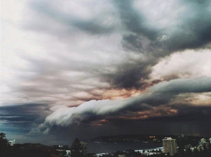 Extraña nube de tsunami sobre Sydney Extraña nube de tsunami sobre Sydney