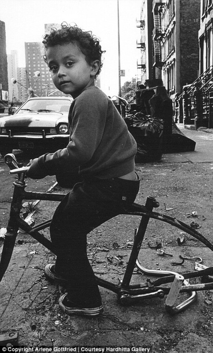 Extraños personajes de Nueva York en la lente de Arlene Gottfried desde la década de 1970 hasta la actualidad