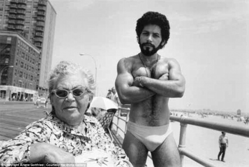 Extraños personajes de Nueva York en la lente de Arlene Gottfried desde la década de 1970 hasta la actualidad