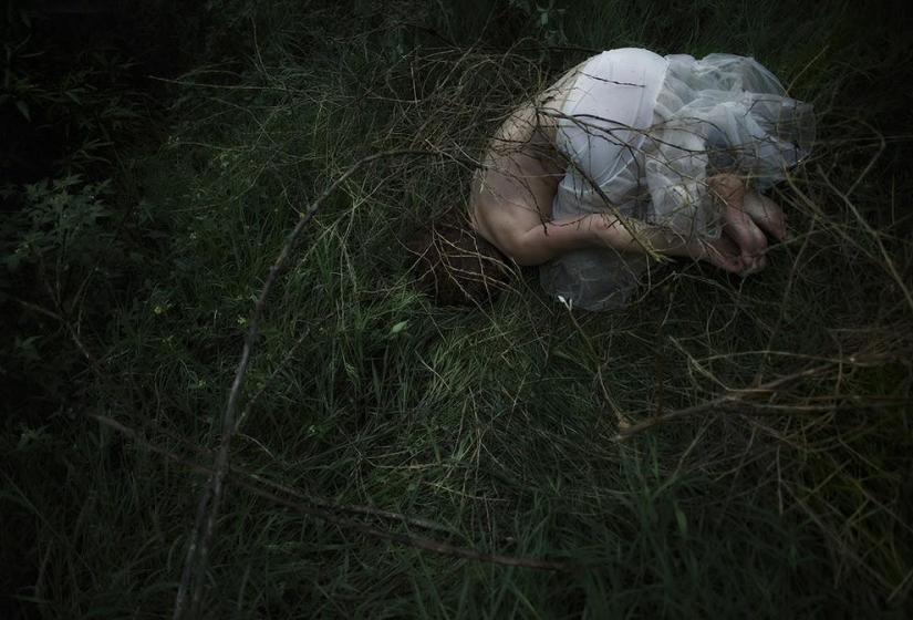 Fantasías de niña en el bosque salvaje Fantasías de niña en el bosque salvaje