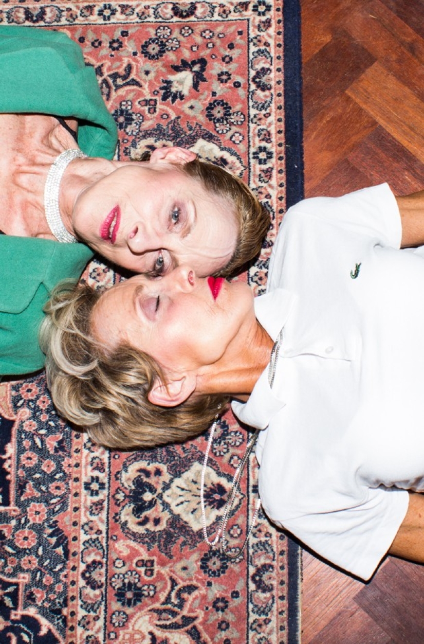 Fascinating portraits of twins