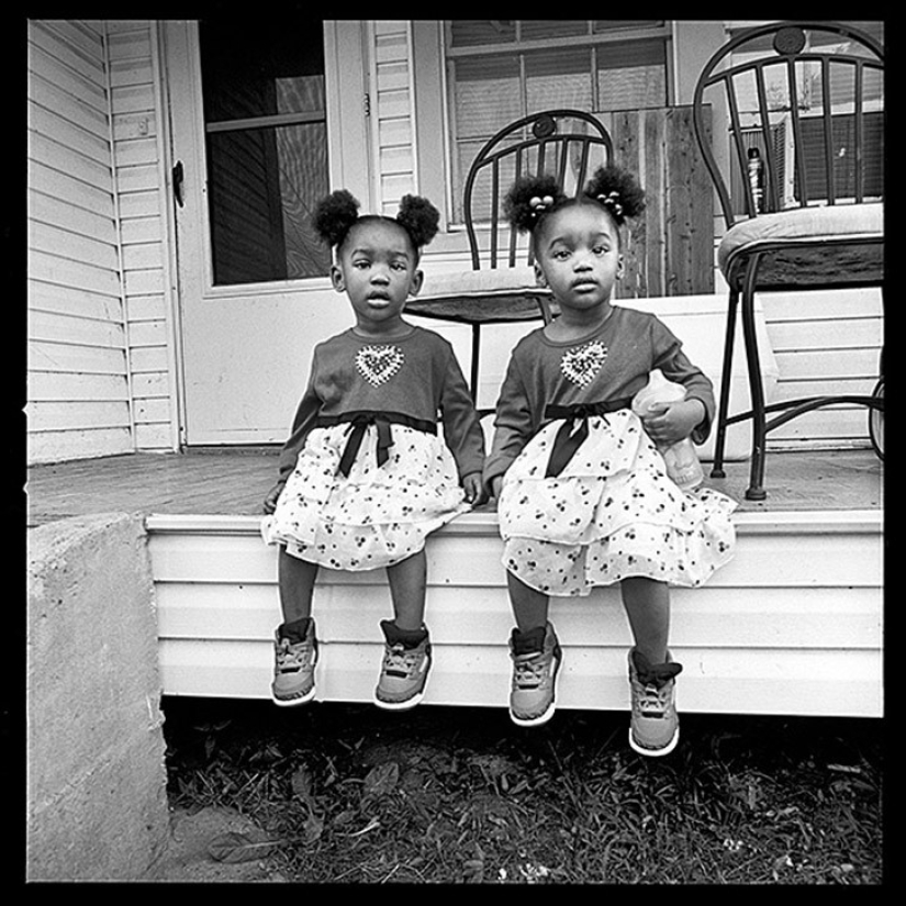 Fascinating portraits of twins