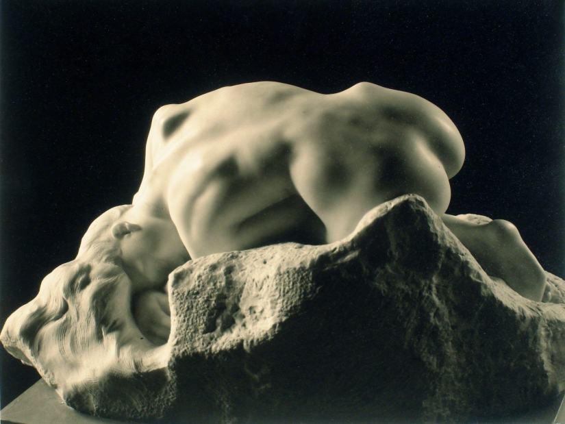 Female beauty, which is frozen in marble. How ancient sculptors saw female beauty