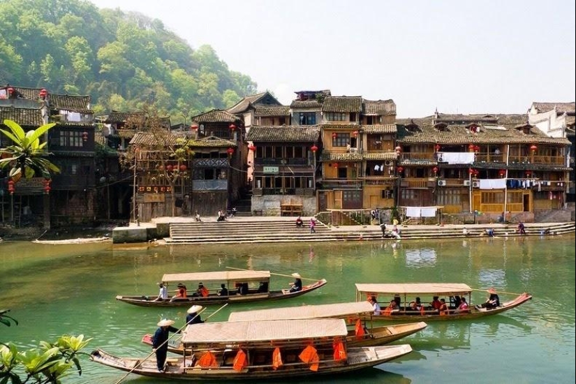 Fenghuang es una de las ciudades más bellas de China