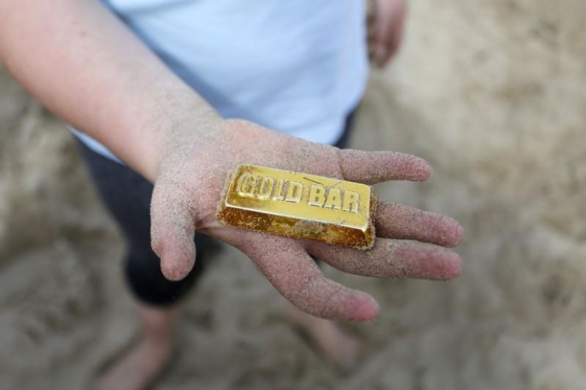 Fiebre del Oro Británica en la playa de Folkestone Fiebre del Oro Británica en la playa de Folkestone
