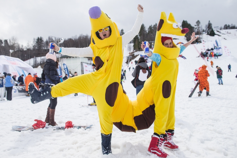 Fiesta fuerte en Snezhny: la carrera de snowboard más creativa de Rusia