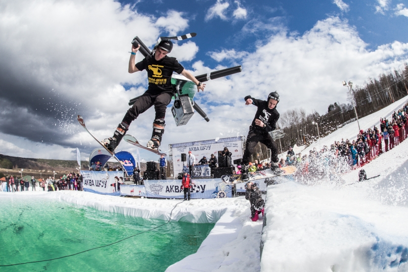 Fiesta fuerte en Snezhny: la carrera de snowboard más creativa de Rusia