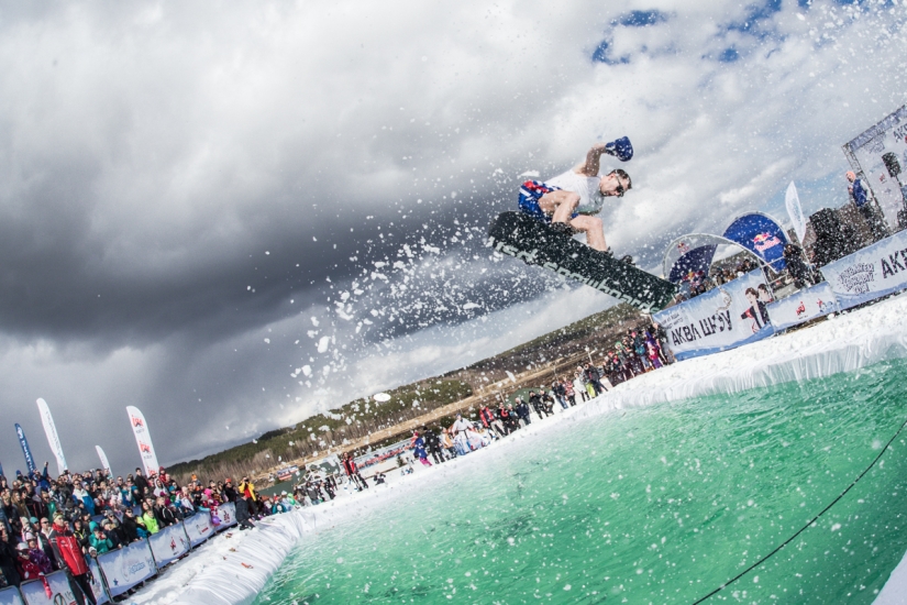 Fiesta fuerte en Snezhny: la carrera de snowboard más creativa de Rusia