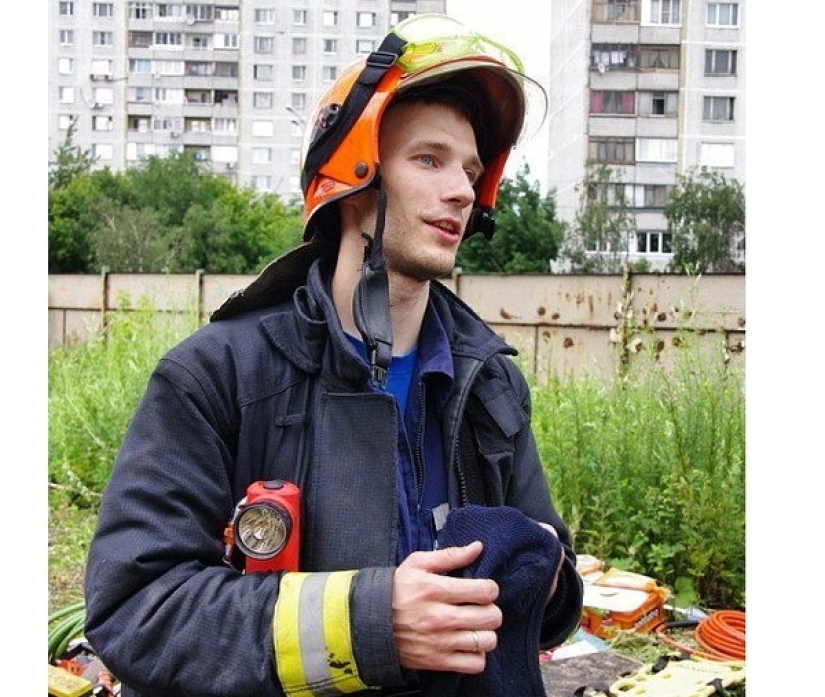 Firefighter Pyotr Stankevich sacrificed his life to save six people Firefighter Pyotr Stankevich sacrificed his life to save six people