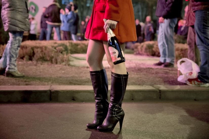 Fireworks, beaches and champagne - how the world met the new year 2014