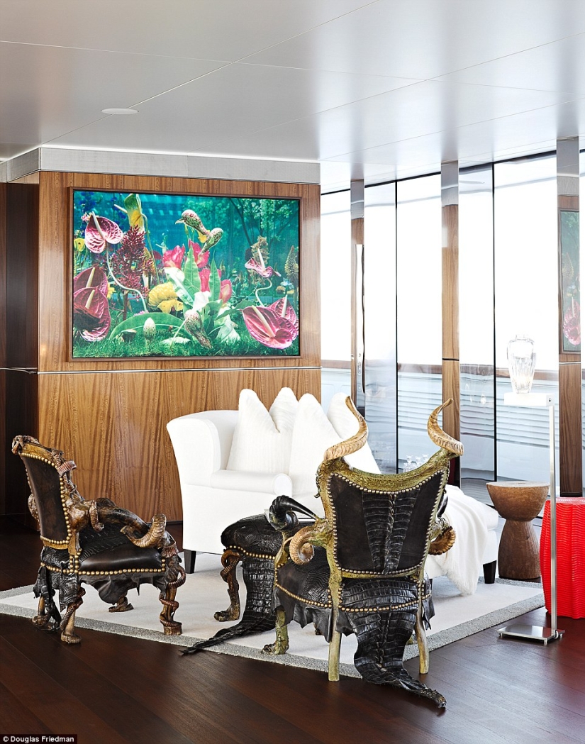 First published pictures of the luxurious interiors of billionaire Melnichenko's yacht for $ 300 million First published pictures of the luxurious interiors of billionaire Melnichenko's yacht for $ 300 million