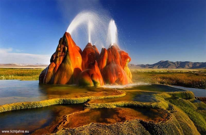 Fly Geyser - Nevada's Hidden Gem Fly Geyser - Nevada's Hidden Gem