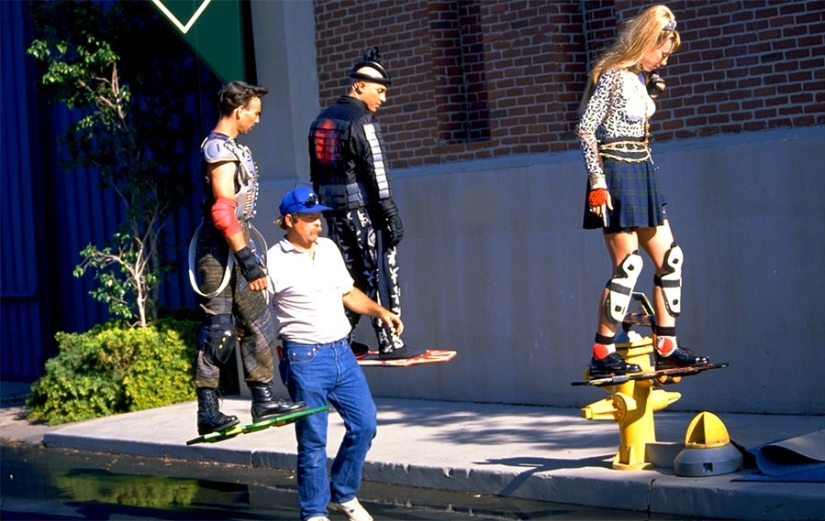 Flying in reality: how to shoot flying skates for the blockbuster "Back to the Future 2"