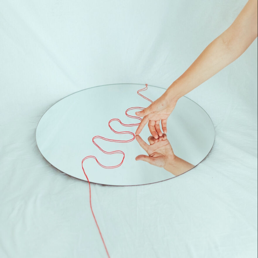 “Follow The Red Line”: My Photography Project Is A Follow-Up Of My Inner Journey, And Here’s The Result “Follow The Red Line”: My Photography Project Is A Follow-Up Of My Inner Journey, And Here’s The Result
