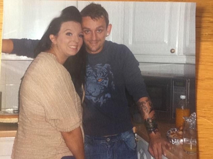 For some reason, the couple convinced their loved ones to quit their jobs, promising to share an inheritance that she did not have