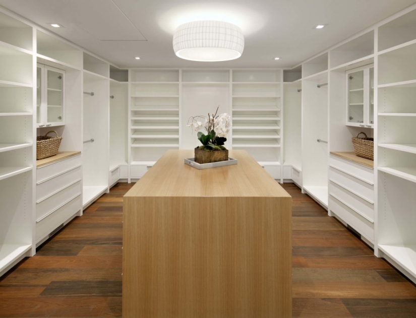 Former Apple exec sells amazing &#39;smart home&#39; for $35 million