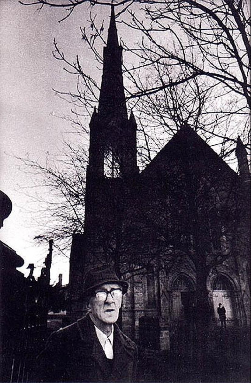 Foto de la rara edición de Ian Berry &quot;The English&quot;