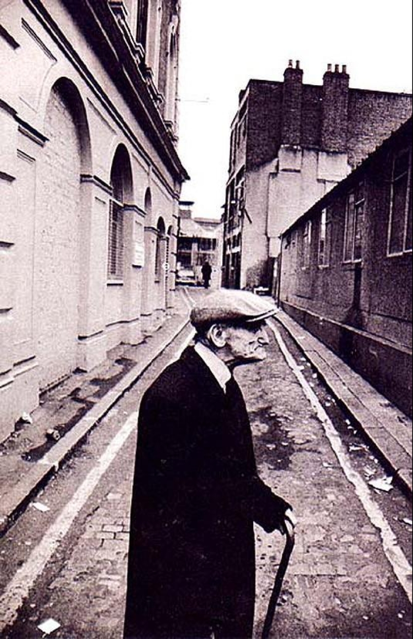 Foto de la rara edición de Ian Berry &quot;The English&quot;