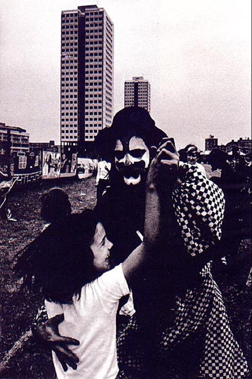 Foto de la rara edición de Ian Berry &quot;The English&quot;