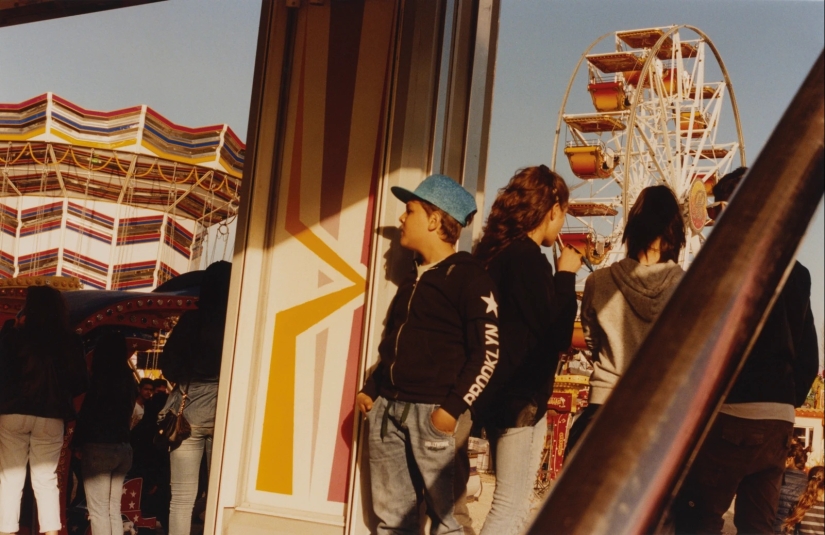 Fotografía de adolescentes italianos que alcanzan la mayoría de edad en ferias rurales