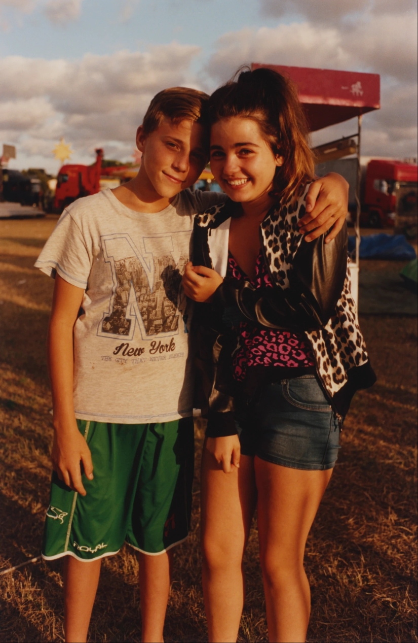 Fotografía de adolescentes italianos que alcanzan la mayoría de edad en ferias rurales