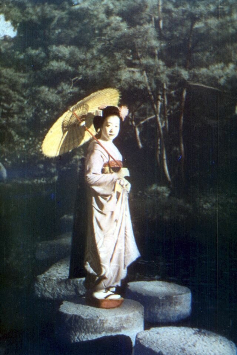 Fotografías en color de mujeres del Imperio ruso a principios del siglo XX
