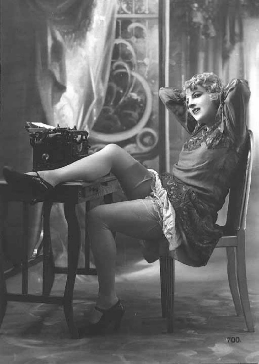 Fotos eróticas de chicas con máquinas de escribir de la década de 1920