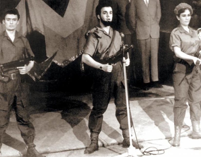 Fotos raras en la memoria de la cantante: su infancia, adolescencia y juventud de José Kobzon Fotos raras en la memoria de la cantante: su infancia, adolescencia y juventud de José Kobzon