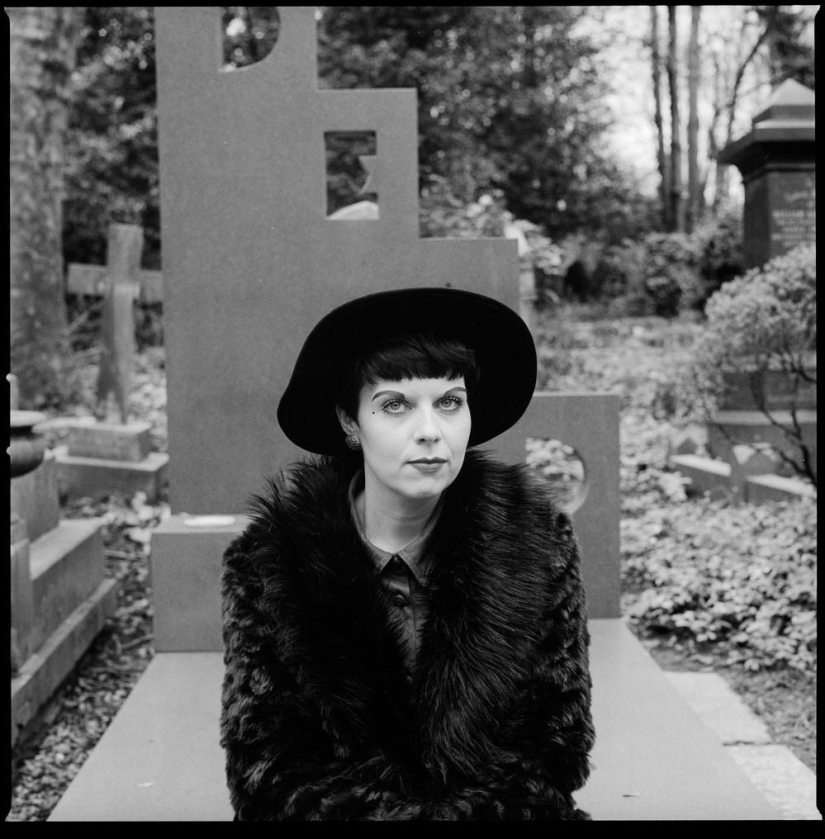 Friends of the dead, or Who you just won't meet in London cemeteries Friends of the dead, or Who you just won't meet in London cemeteries