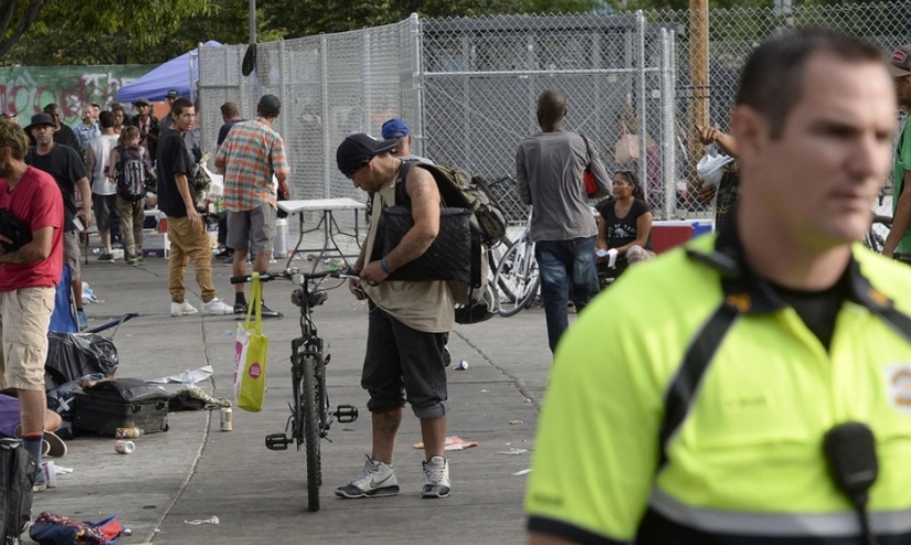 From Prince to dirt: the American mayor spent three days in the skin of a homeless man and was unpleasantly amazed