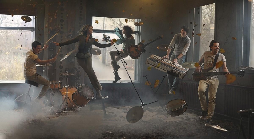 Frozen movement in the photographs of Ravshania Azule