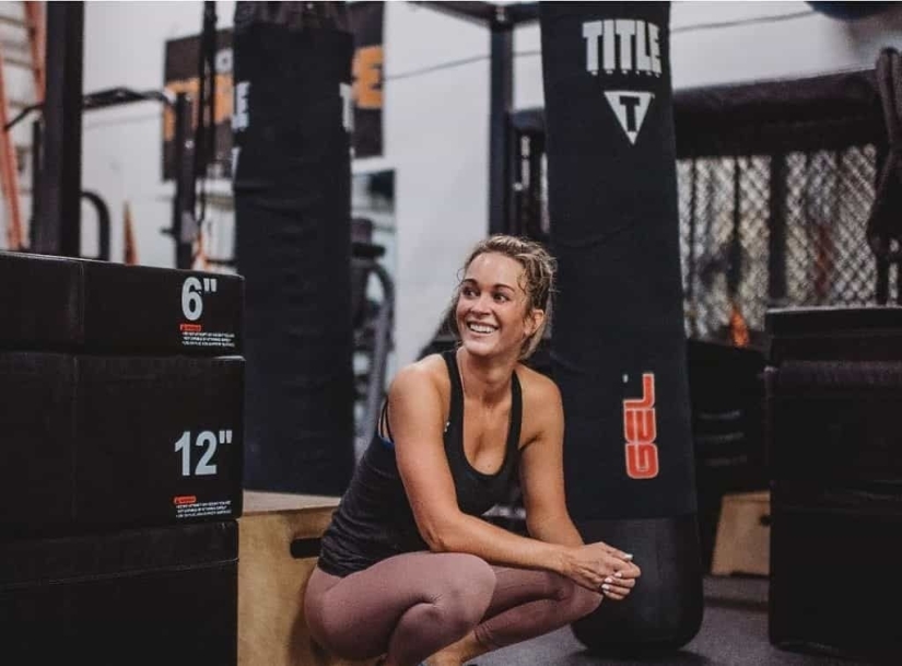 Fue luchadora, pero se convirtió en la primera comentarista de UFC: Laura Sankoh