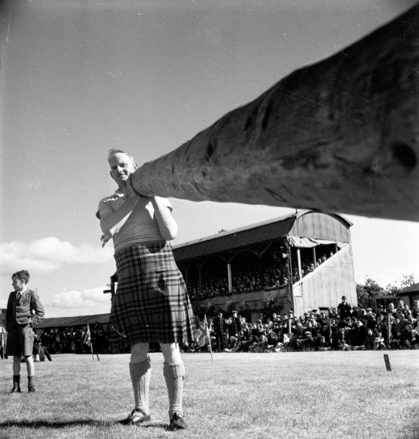 Fuerza, Coraje y Faldas Voladoras - Highland Games en Escocia Fuerza, Coraje y Faldas Voladoras - Highland Games en Escocia